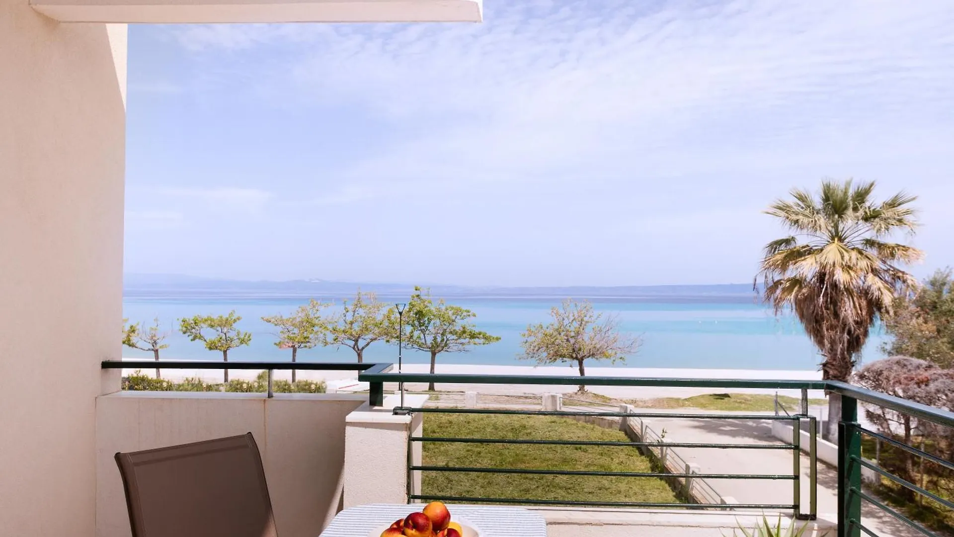 Case de vacanță Seas The Day - Beachfront, Amazing Sea Views Pefkochori Grecia